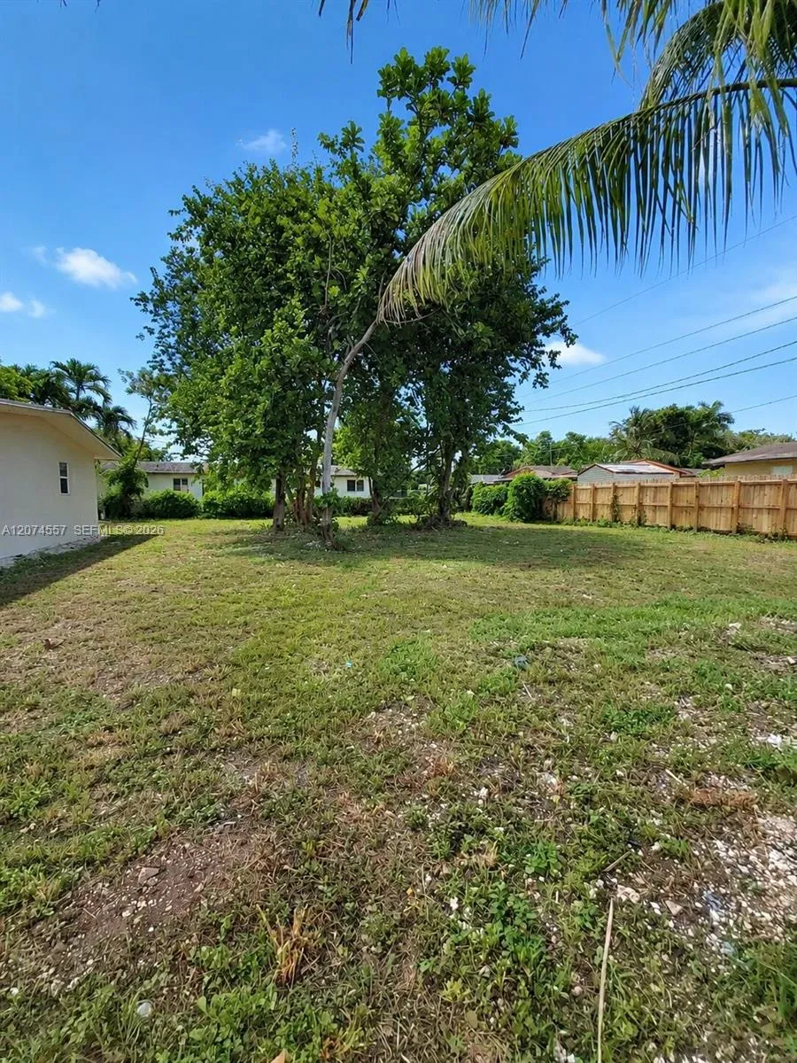 980 NW 13th St Homestead, FL 33030
