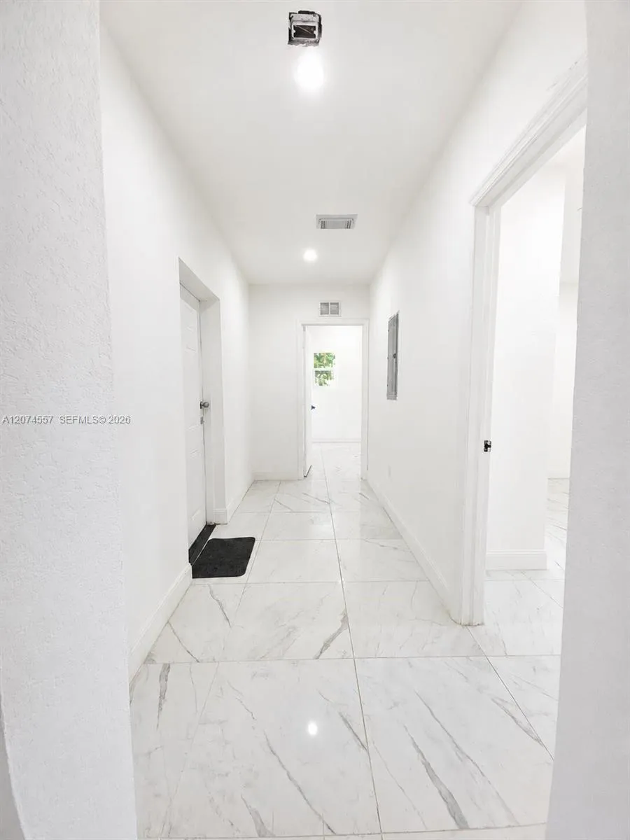 980 NW 13th St Homestead, FL 33030