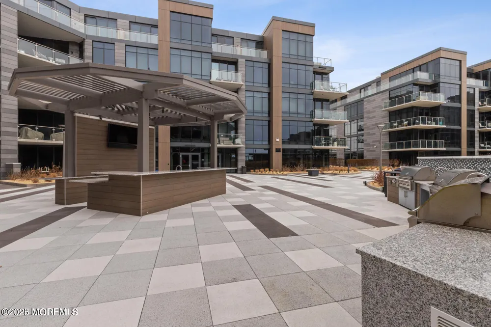 15 Morris Avenue #308 Long Branch, NJ 07740