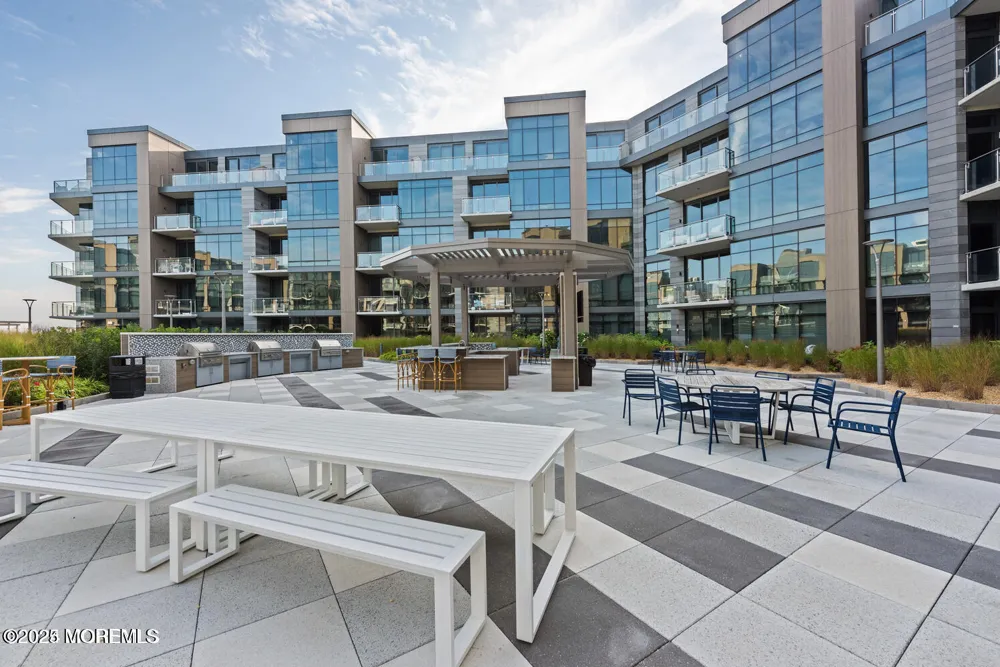 15 Morris Avenue #308 Long Branch, NJ 07740