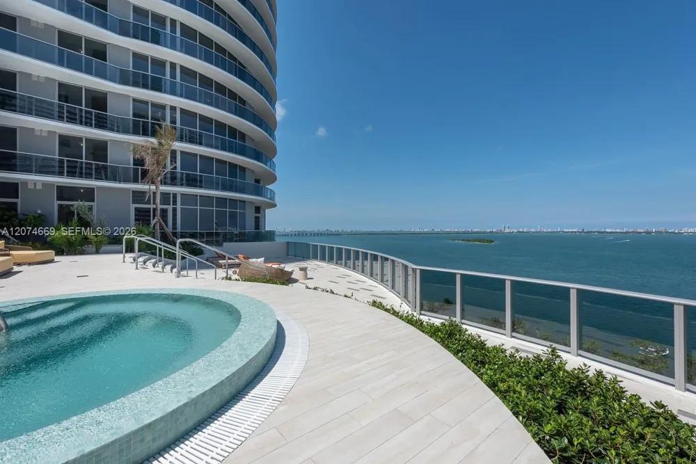 488 NE 18th St #1907 Miami, FL 33132