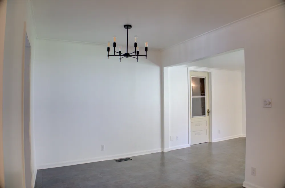 3915 E 34th Street Tulsa, OK 74135