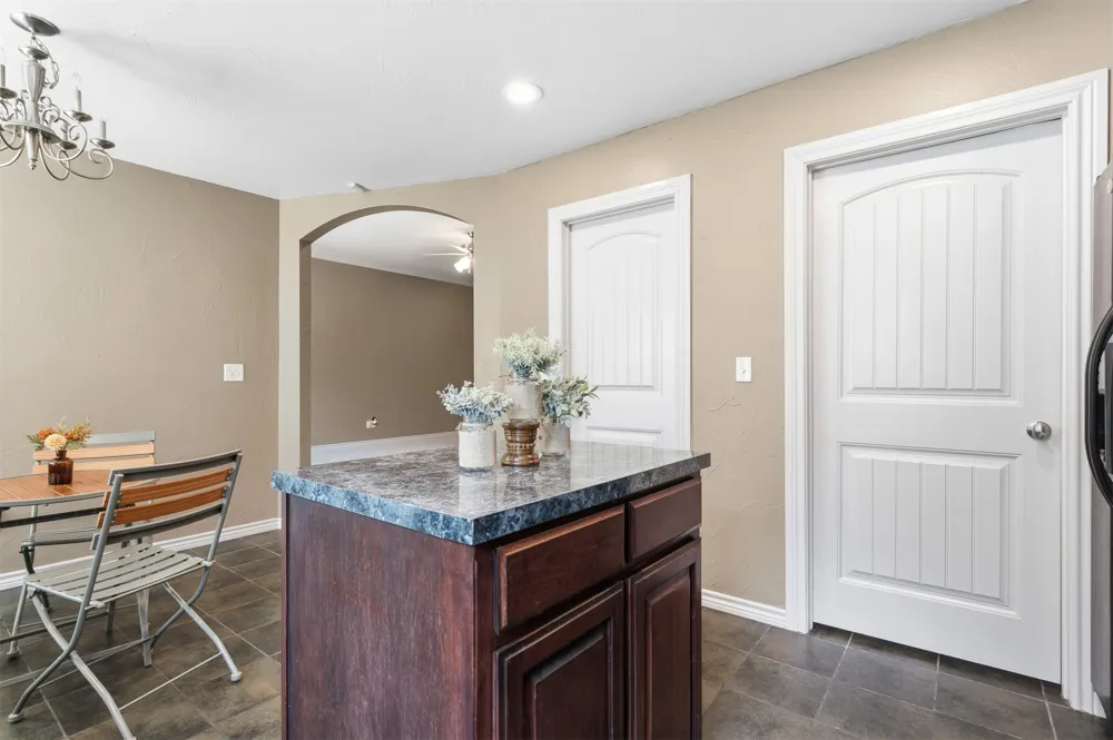 4702 Lake Shore Drive Ardmore, OK 73401