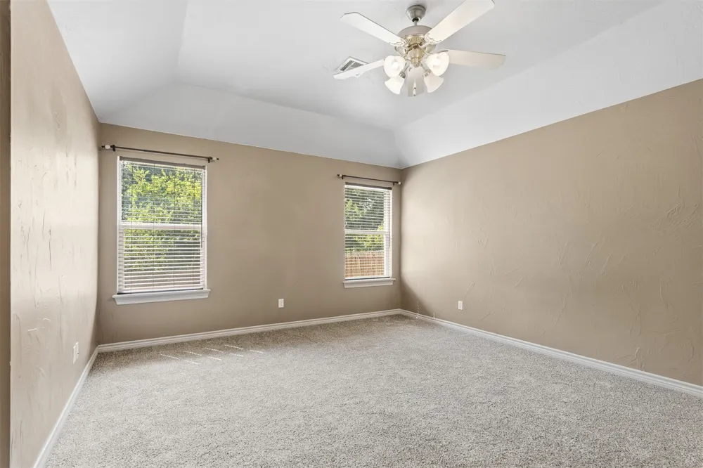 4702 Lake Shore Drive Ardmore, OK 73401