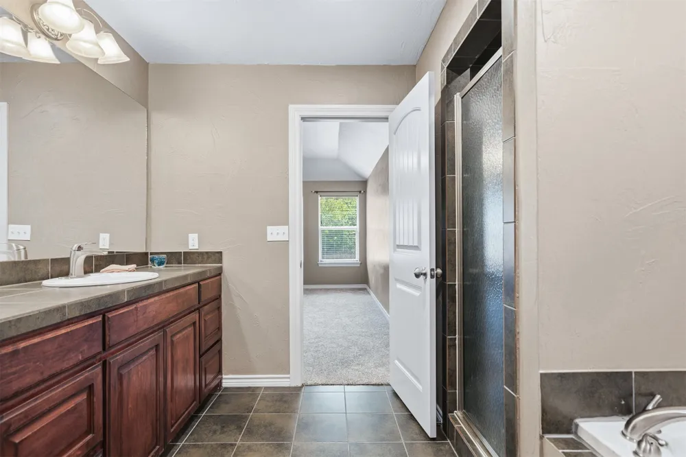 4702 Lake Shore Drive Ardmore, OK 73401
