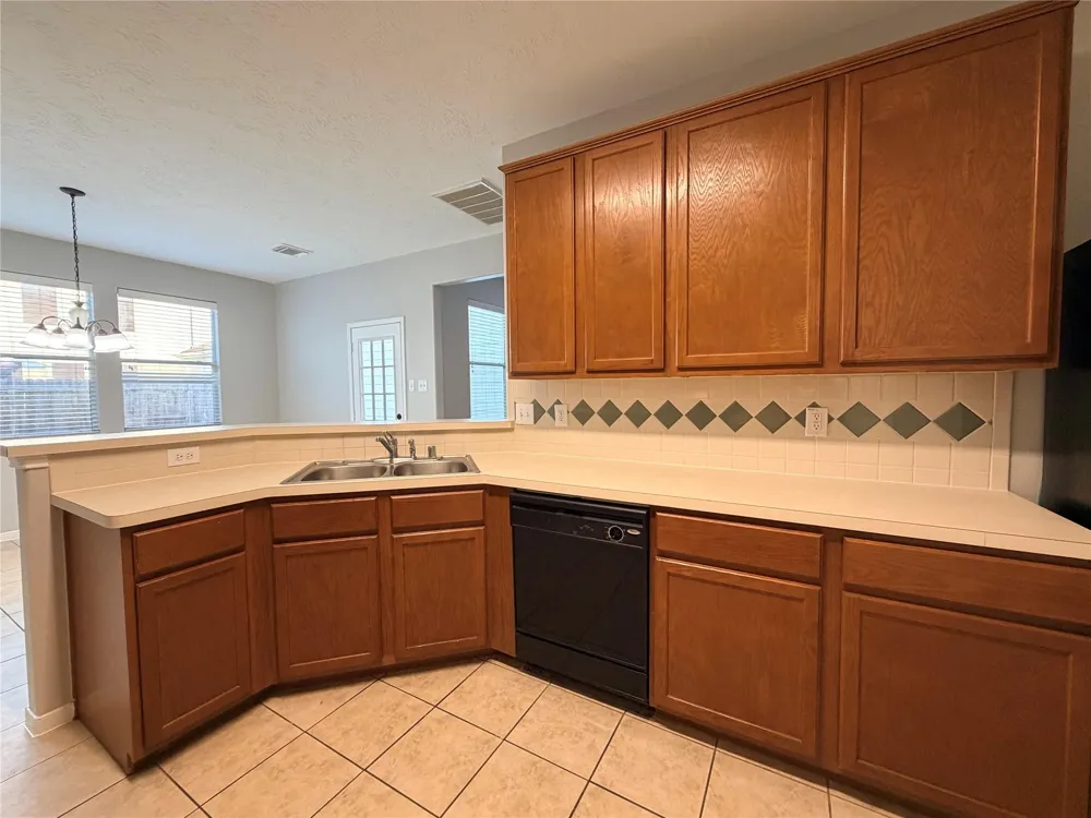 4531 Park Trail Lane Pasadena, TX 77505