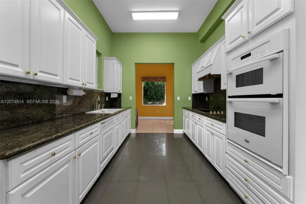 501 Bay Lane Key Biscayne, FL 33149