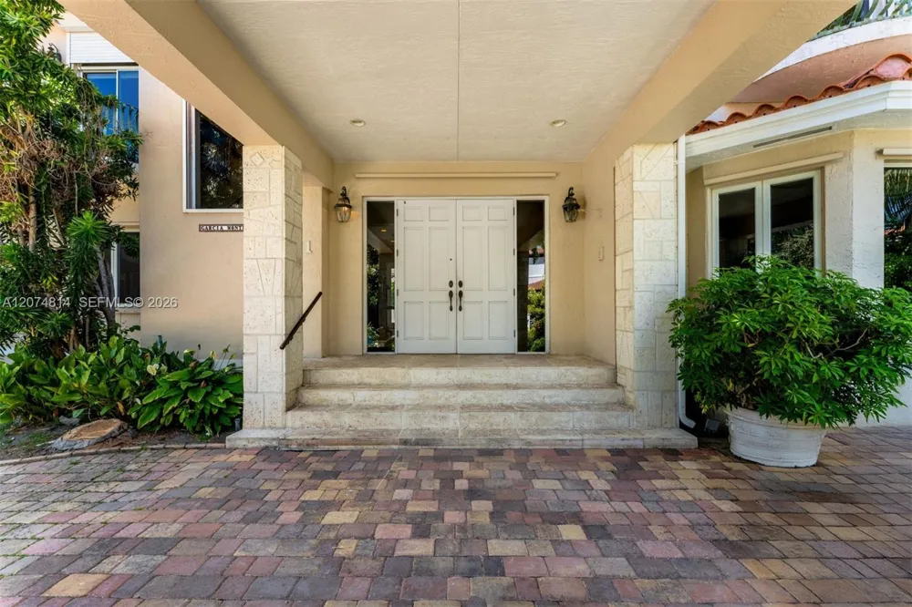 501 Bay Lane Key Biscayne, FL 33149