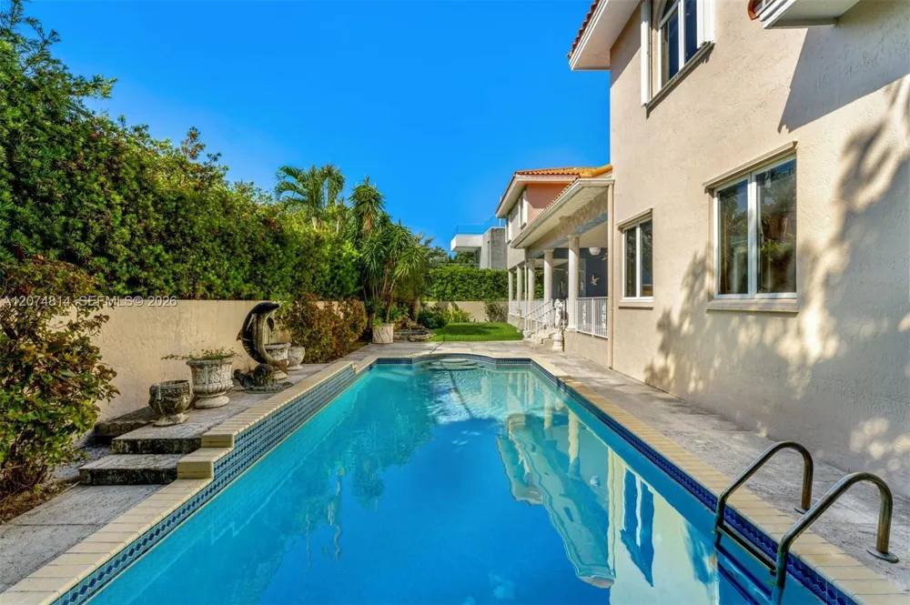 501 Bay Lane Key Biscayne, FL 33149