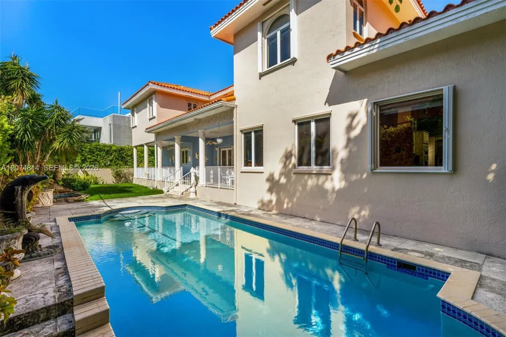 501 Bay Lane Key Biscayne, FL 33149