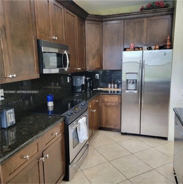 2851 W Prospect Rd #1006 Tamarac, FL 33309