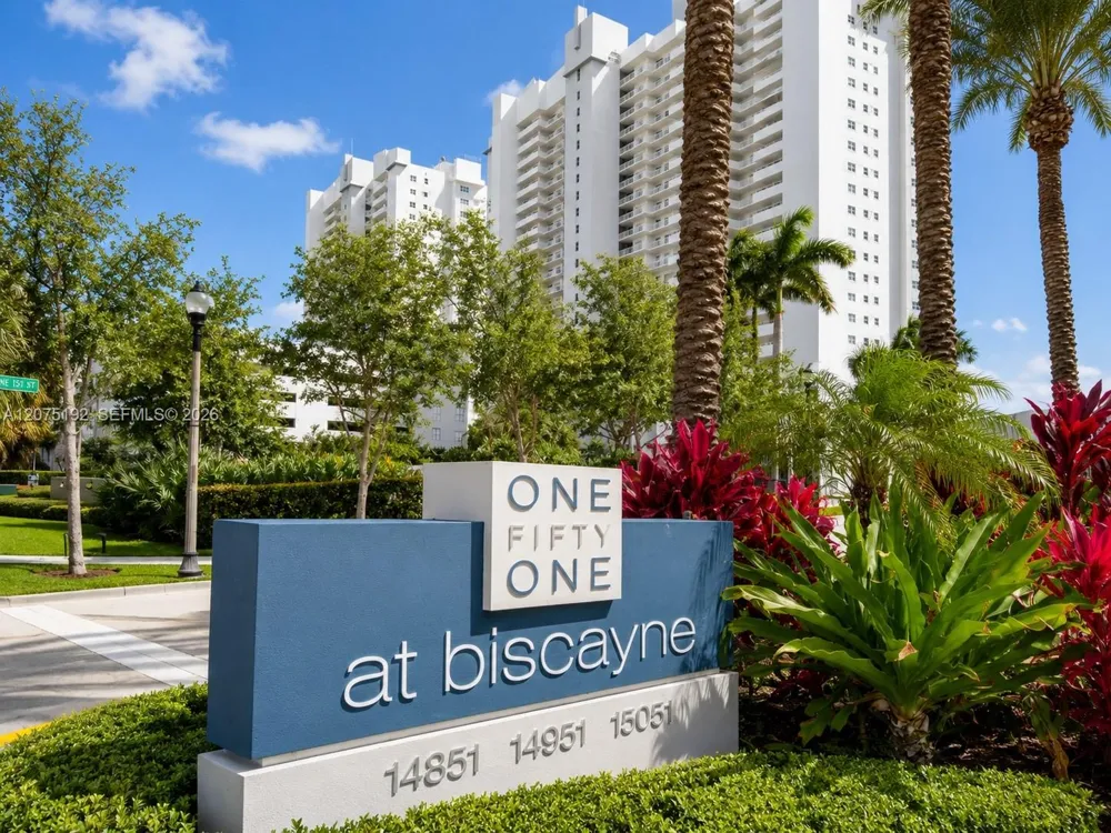 14951 ROYAL OAKS LN #1601 North Miami, FL 33181