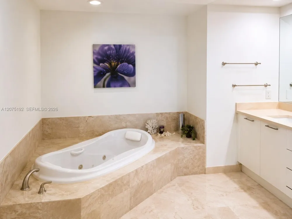 14951 ROYAL OAKS LN #1601 North Miami, FL 33181