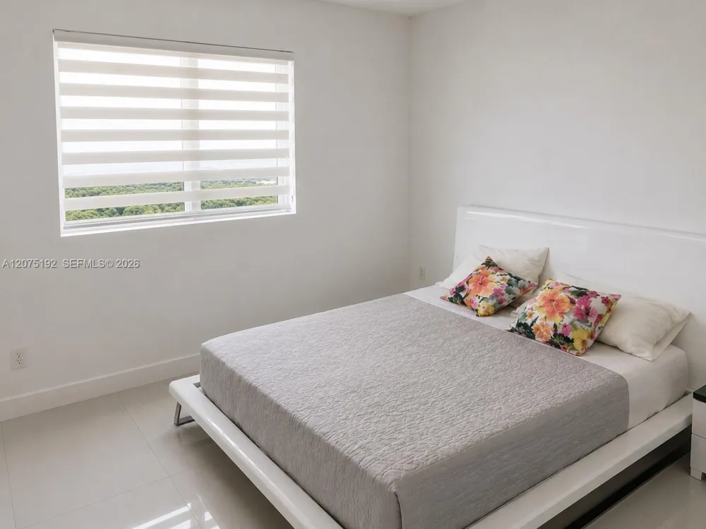 14951 ROYAL OAKS LN #1601 North Miami, FL 33181