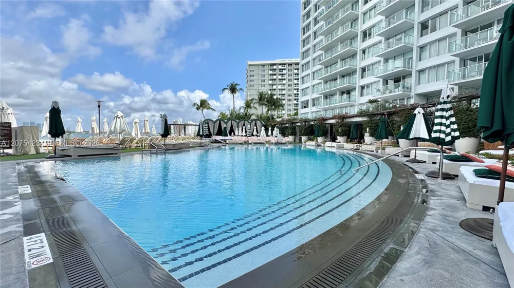 1100 West Ave #812 Miami Beach, FL 33139