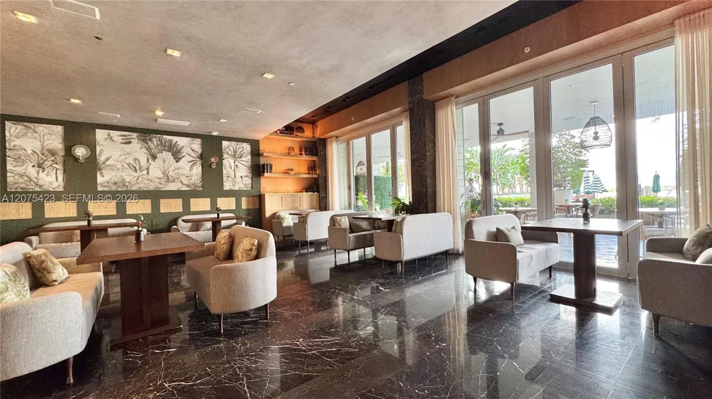 1100 West Ave #812 Miami Beach, FL 33139