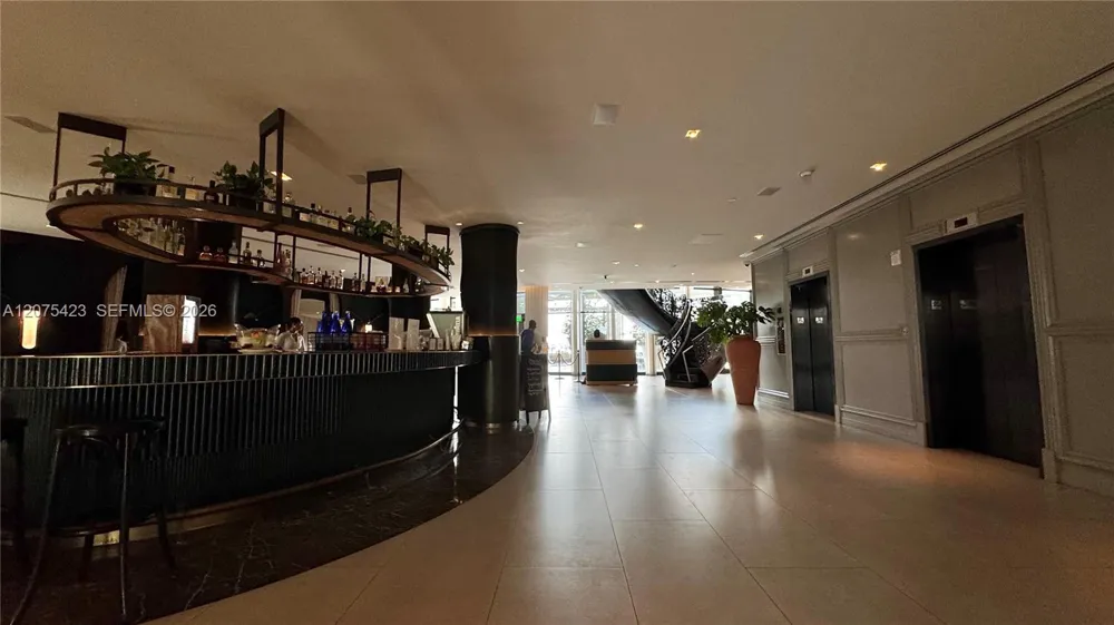 1100 West Ave #812 Miami Beach, FL 33139