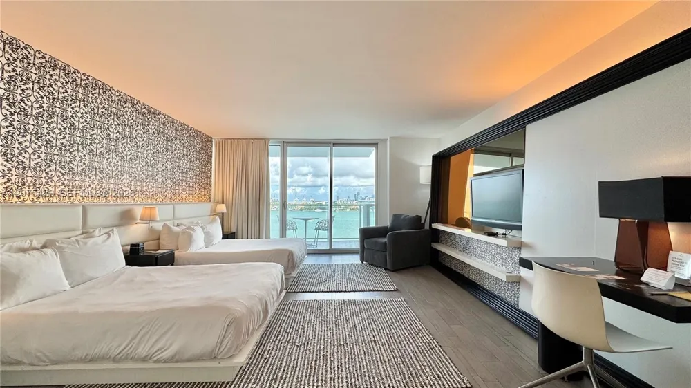 1100 West Ave #812 Miami Beach, FL 33139