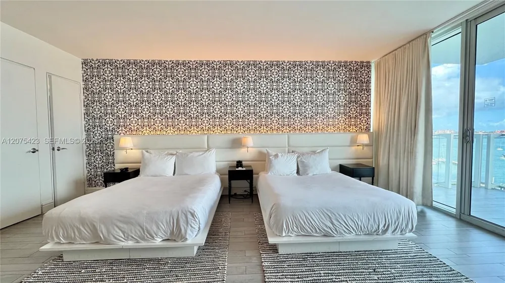 1100 West Ave #812 Miami Beach, FL 33139