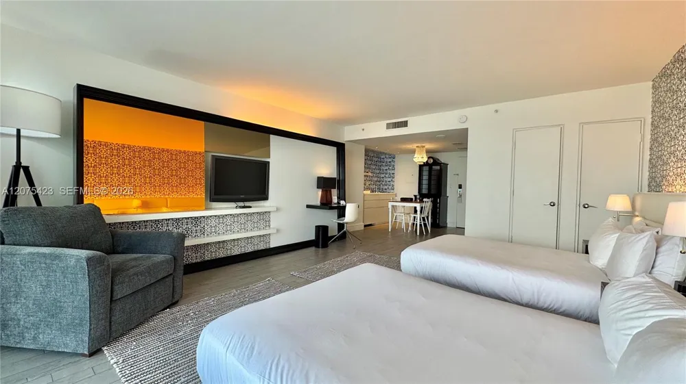 1100 West Ave #812 Miami Beach, FL 33139
