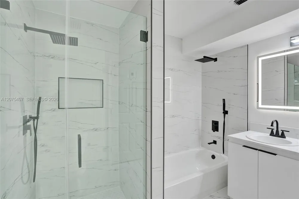 4114 Sapphire St Weston, FL 33331
