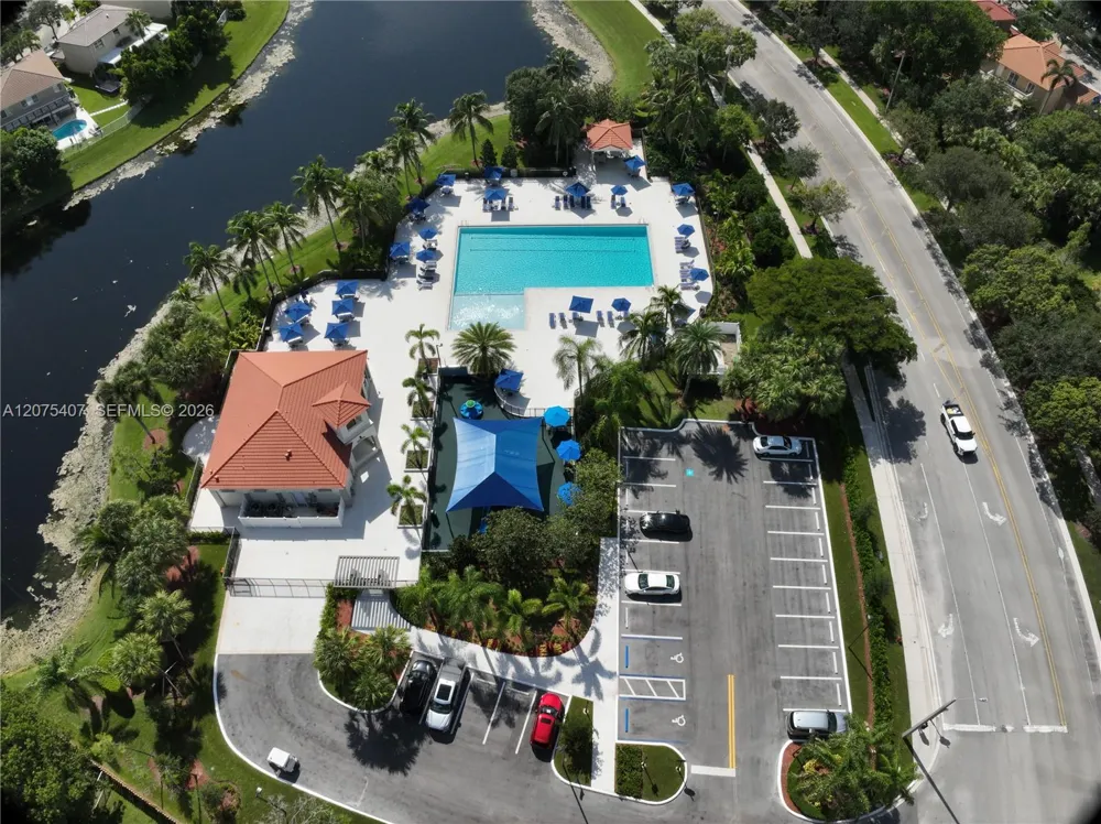 4114 Sapphire St Weston, FL 33331