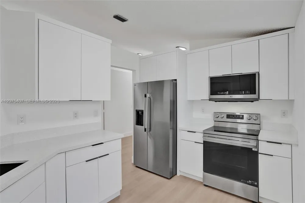 4114 Sapphire St Weston, FL 33331