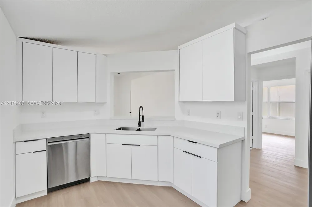 4114 Sapphire St Weston, FL 33331