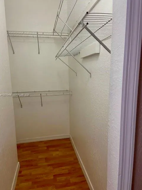 7231 NW 174 ter #202 Hialeah, FL 33015