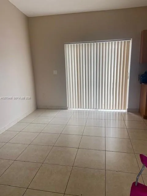 7231 NW 174 ter #202 Hialeah, FL 33015