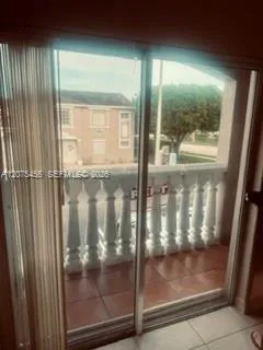 7231 NW 174 ter #202 Hialeah, FL 33015