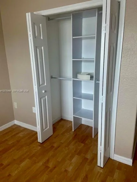 7231 NW 174 ter #202 Hialeah, FL 33015