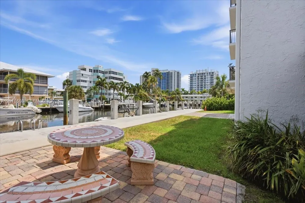 3105 NE 28th St #1B Fort Lauderdale, FL 33308