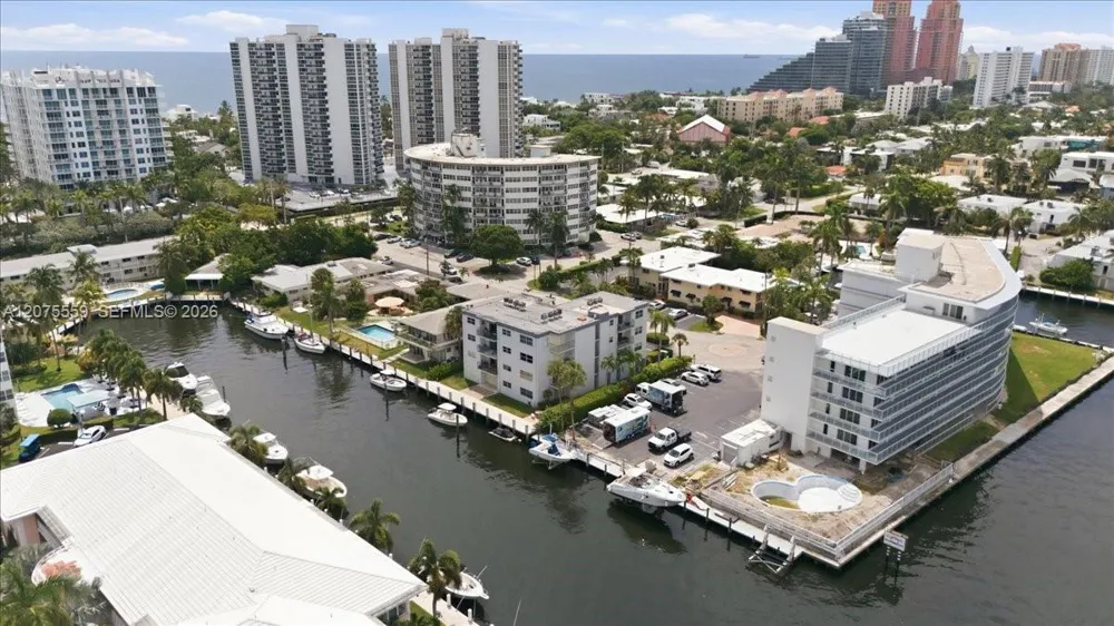 3105 NE 28th St #1B Fort Lauderdale, FL 33308