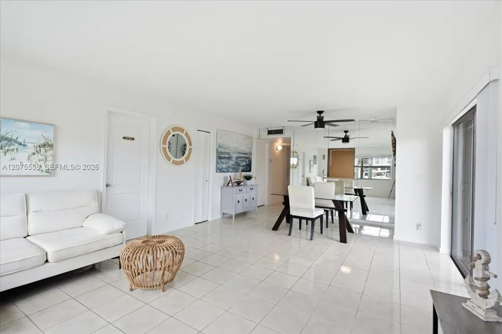 3105 NE 28th St #1B Fort Lauderdale, FL 33308