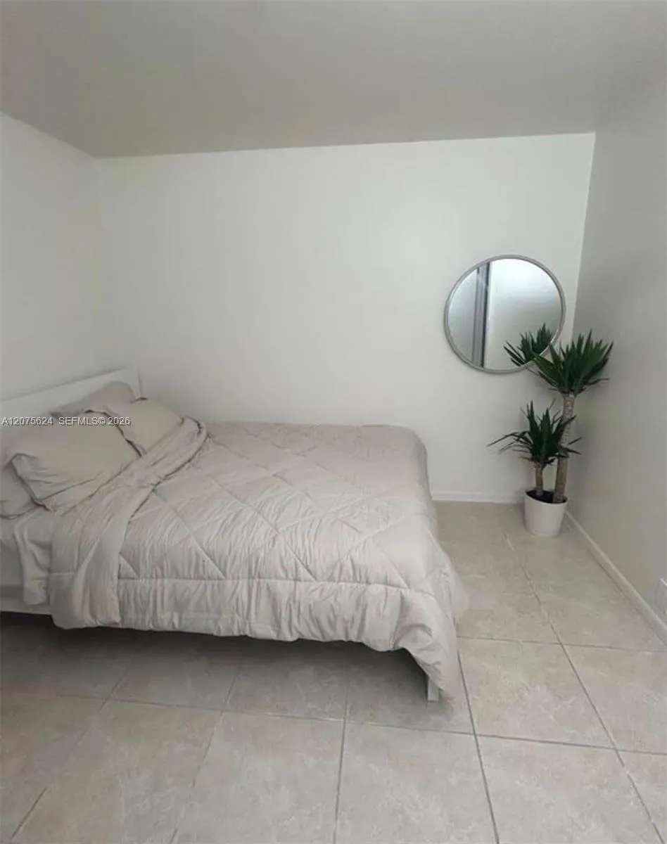 1470 Flamingo Ct Pembroke Pines, FL 33026