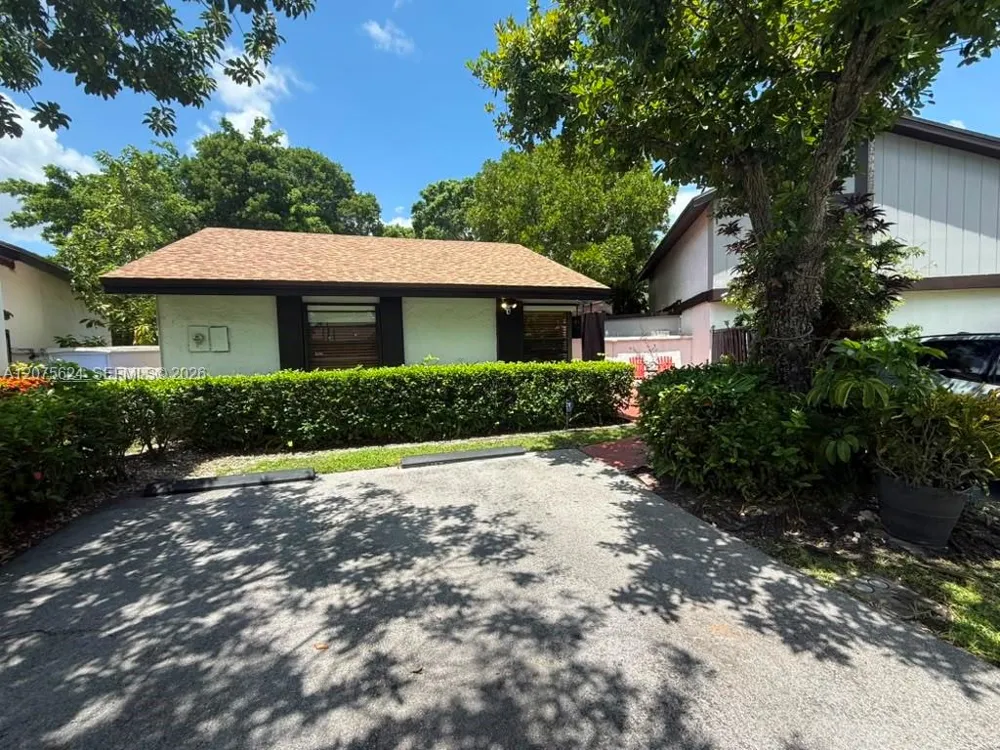 1470 Flamingo Ct Pembroke Pines, FL 33026