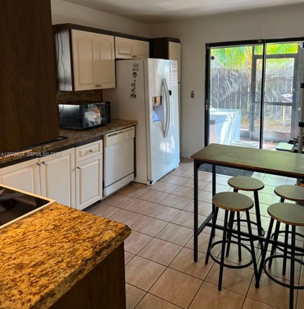 1470 Flamingo Ct Pembroke Pines, FL 33026