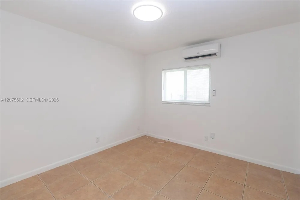 831 NW 1st Ave #2 Fort Lauderdale, FL 33311