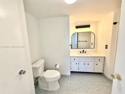 1351 NE Miami Gardens Dr #626E