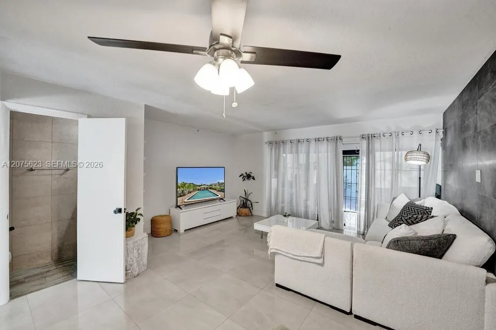 3000 NW 5th Ter #112 Pompano Beach, FL 33064