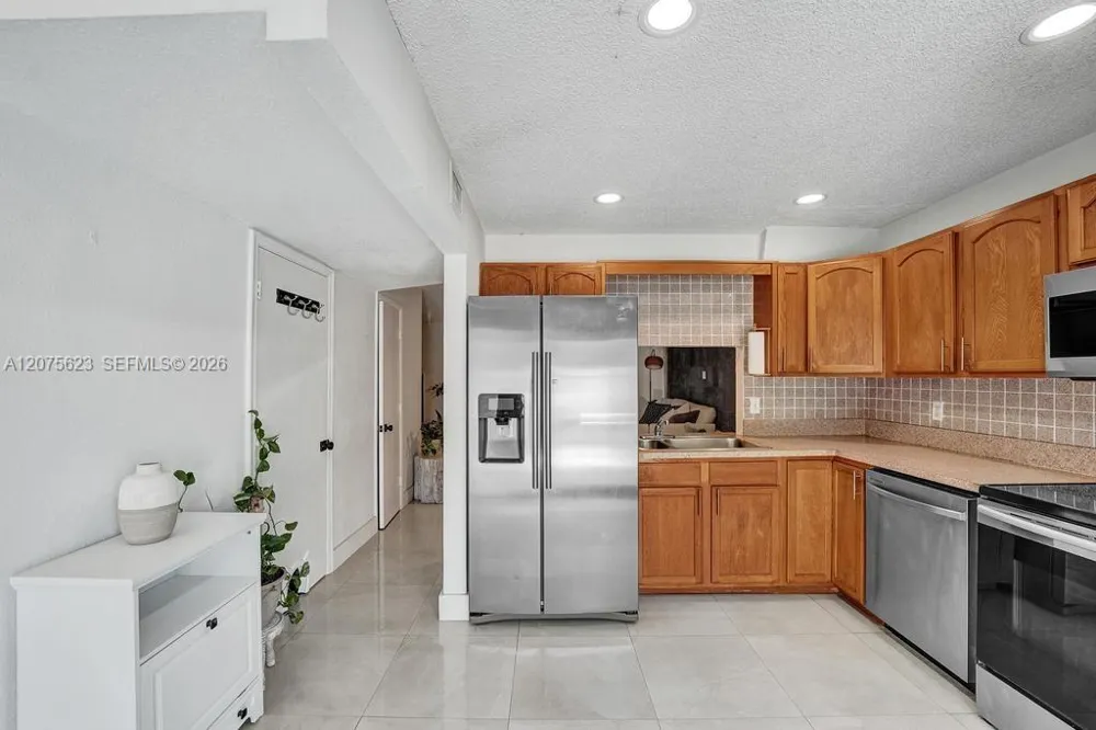 3000 NW 5th Ter #112 Pompano Beach, FL 33064