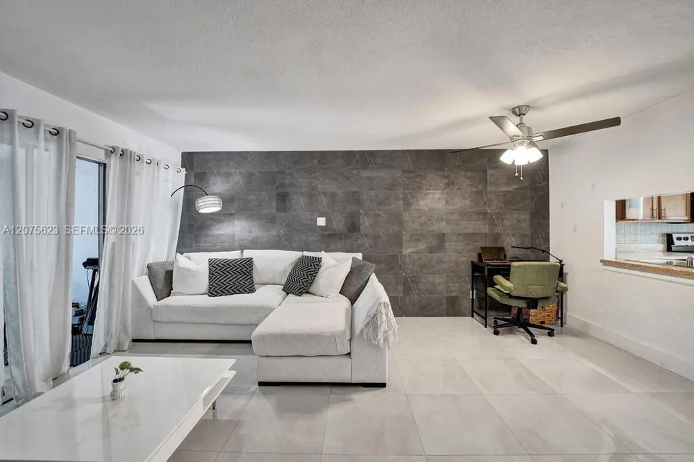 3000 NW 5th Ter #112 Pompano Beach, FL 33064