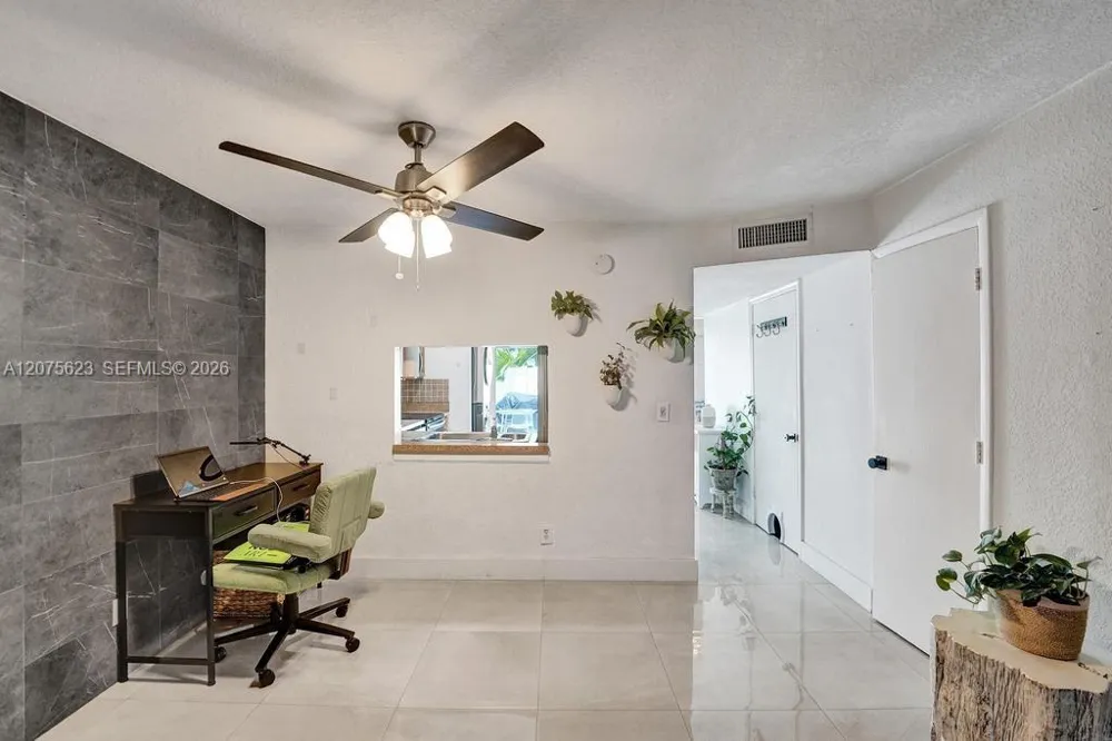3000 NW 5th Ter #112 Pompano Beach, FL 33064