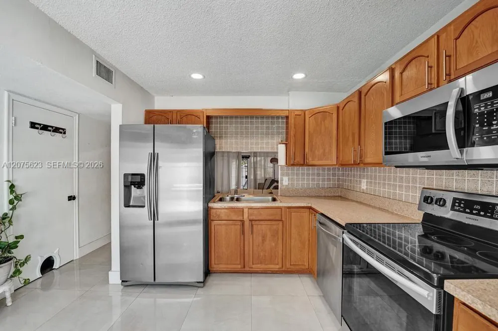 3000 NW 5th Ter #112 Pompano Beach, FL 33064