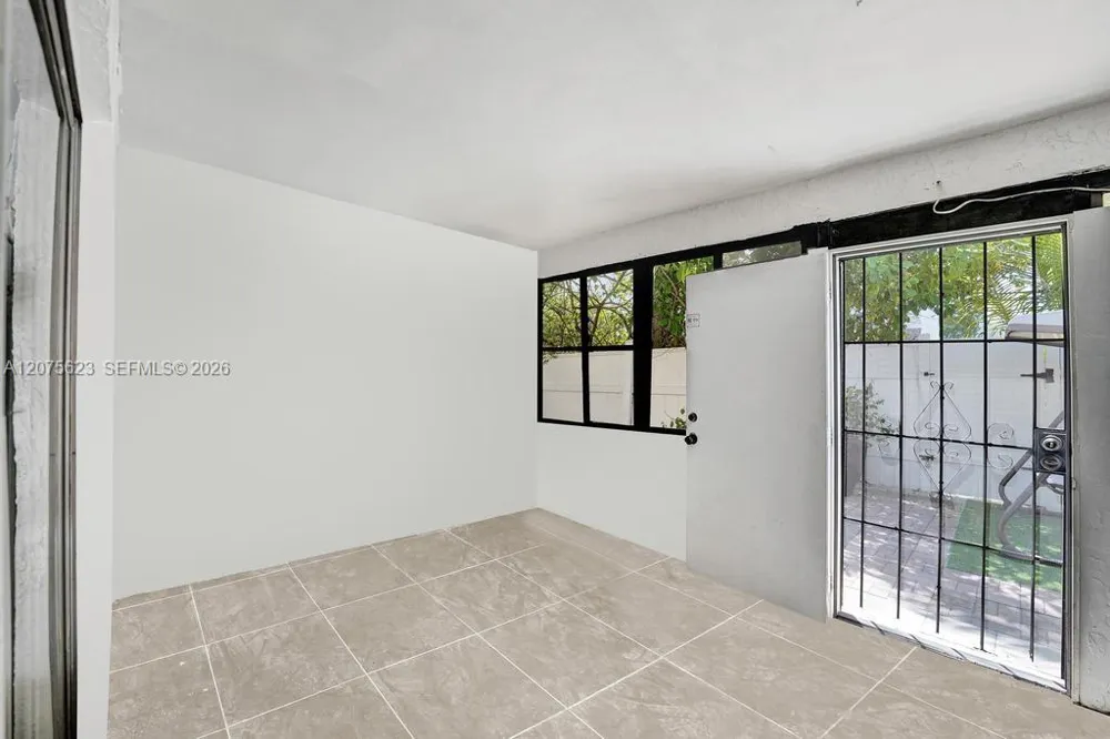 3000 NW 5th Ter #112 Pompano Beach, FL 33064