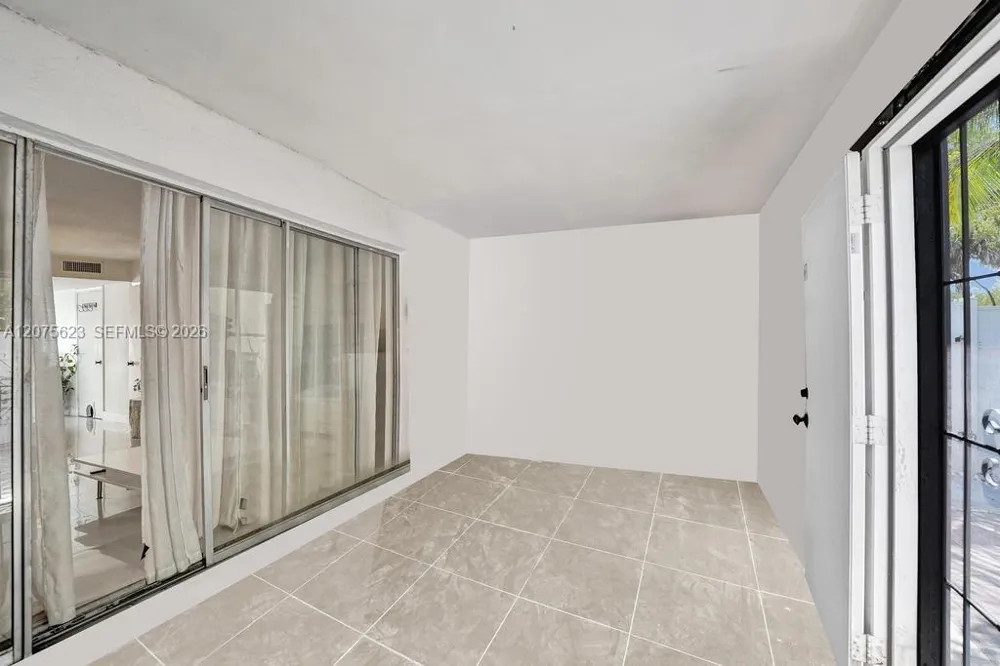 3000 NW 5th Ter #112 Pompano Beach, FL 33064
