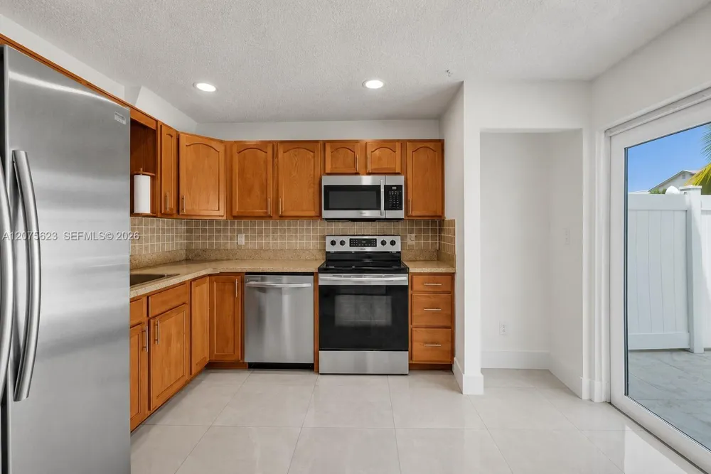 3000 NW 5th Ter #112 Pompano Beach, FL 33064