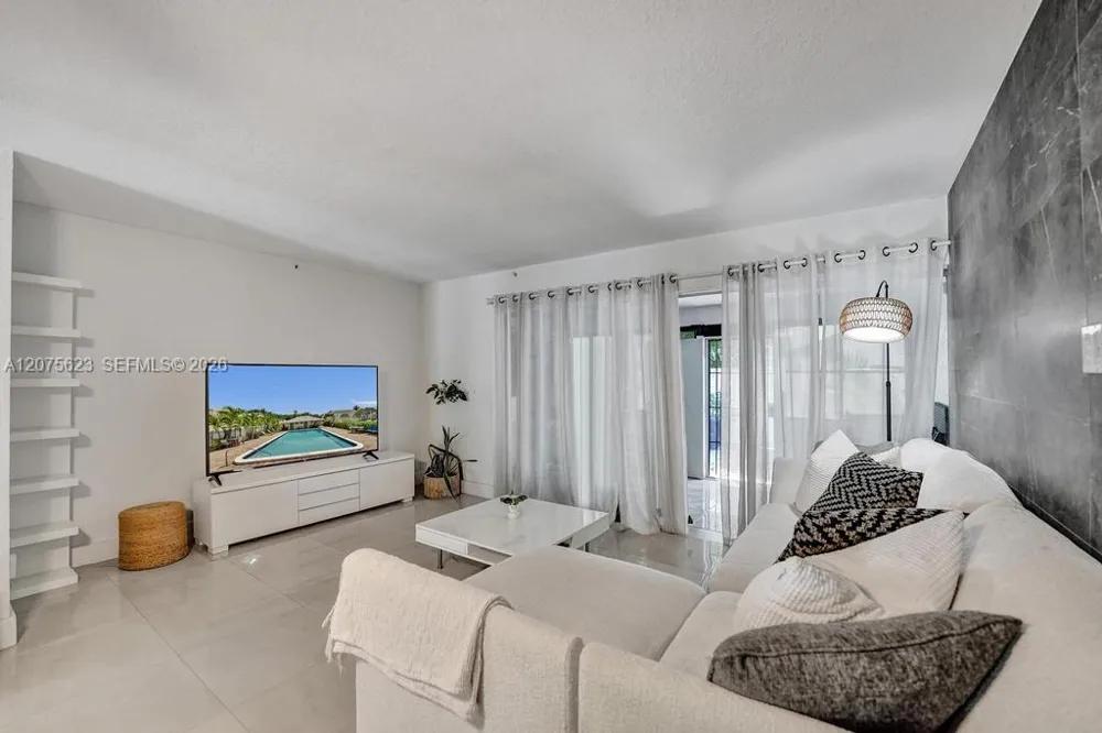 3000 NW 5th Ter #112 Pompano Beach, FL 33064
