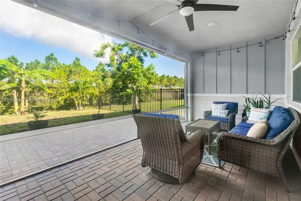 1393 Wandering Willow Way Loxahatchee, FL 33470